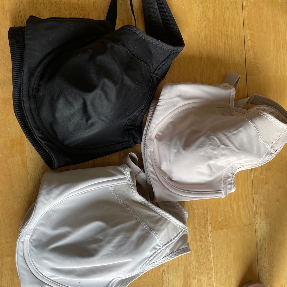 Athleta underwire bra extra support